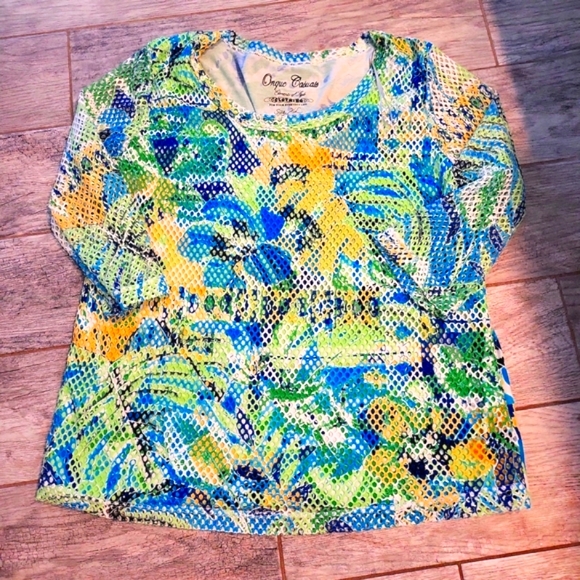 Onque Casuals Tops - Like new XL top perfect for spring & summer